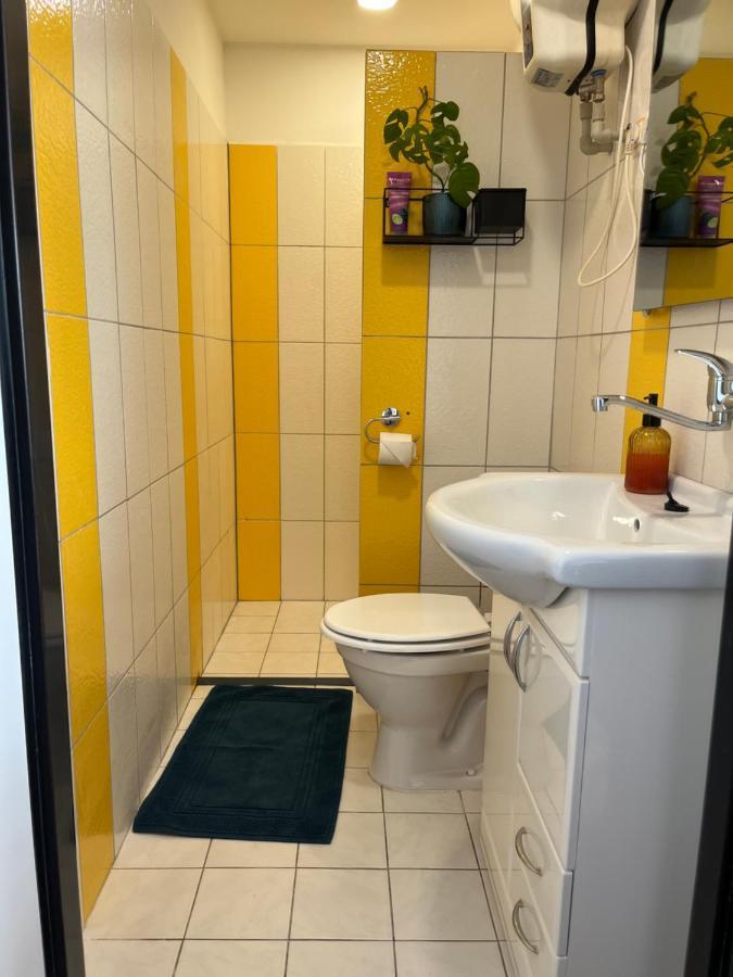 Monstera I Appartement Kolín Buitenkant foto