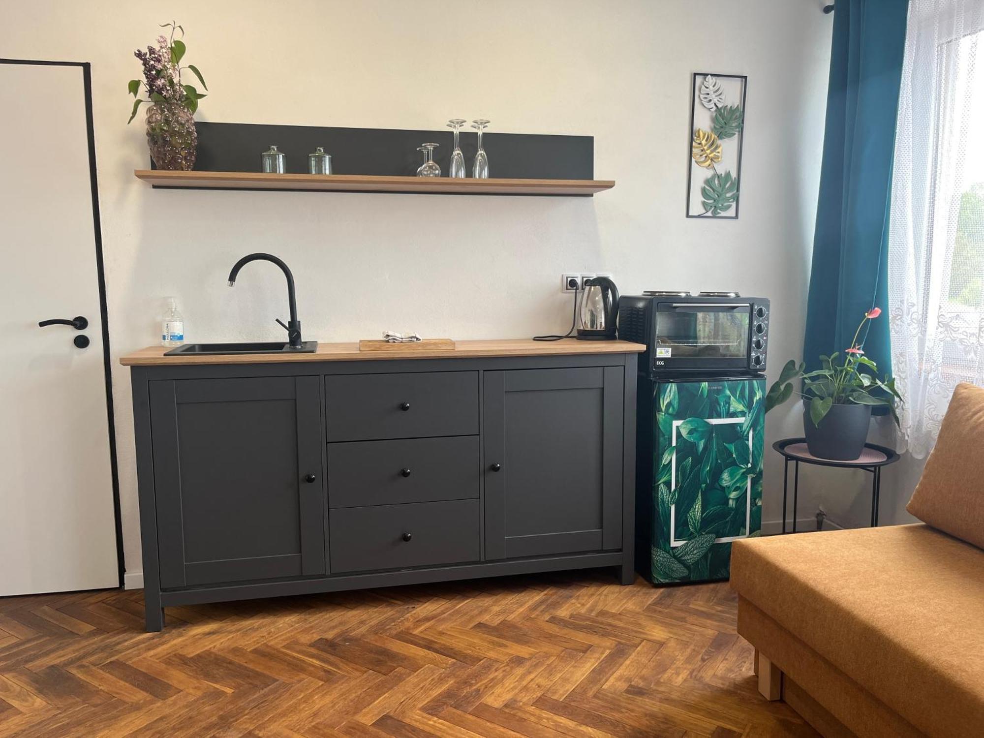 Monstera I Appartement Kolín Buitenkant foto